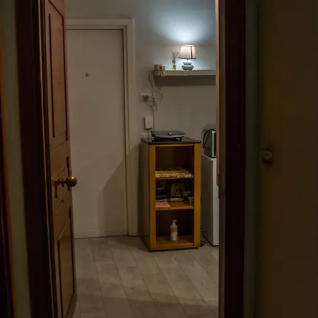 Largo Anzani 19 *